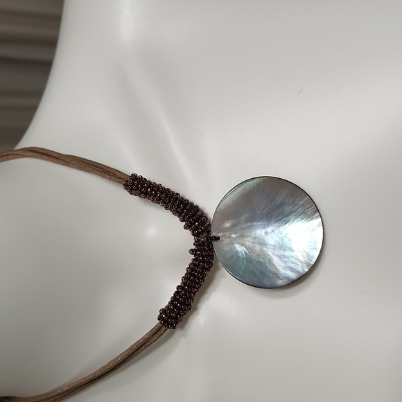 5/$25🌴Lia Sophia Cooper Shell Charm Necklace - Picture 3 of 5